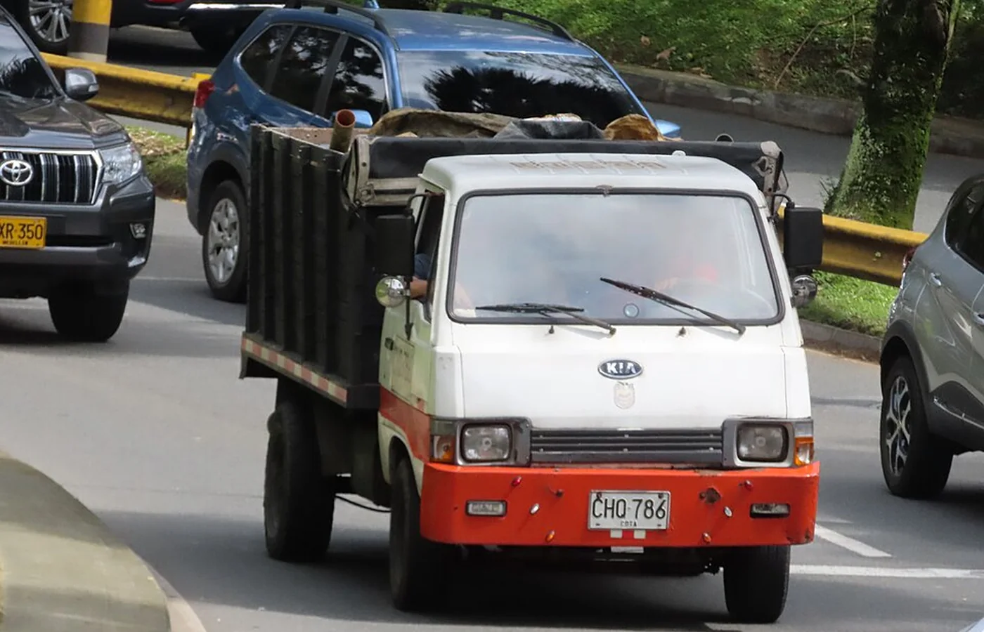 Mitsubishi Fuso Canter Truck